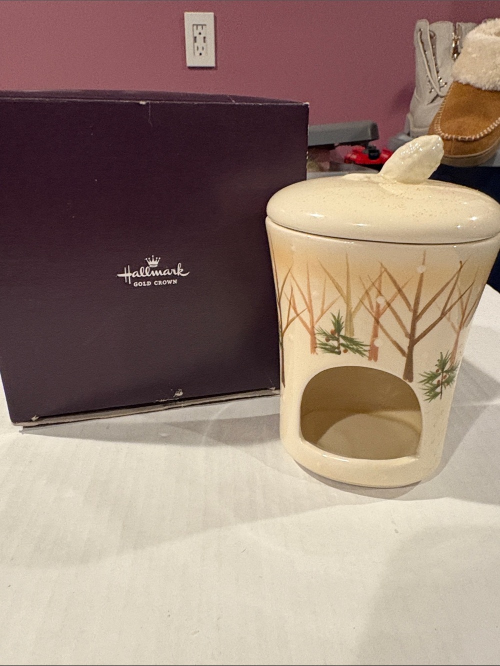 H&M Cream Ceramic Tree & Pine Wax Warmer with Lid